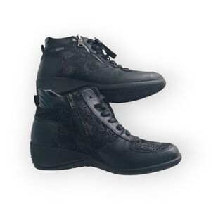 Stylish Black Women's High-Top Sneakers